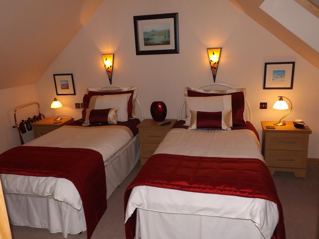 Castleview Bed & Breakfast Dufftown Exterior photo