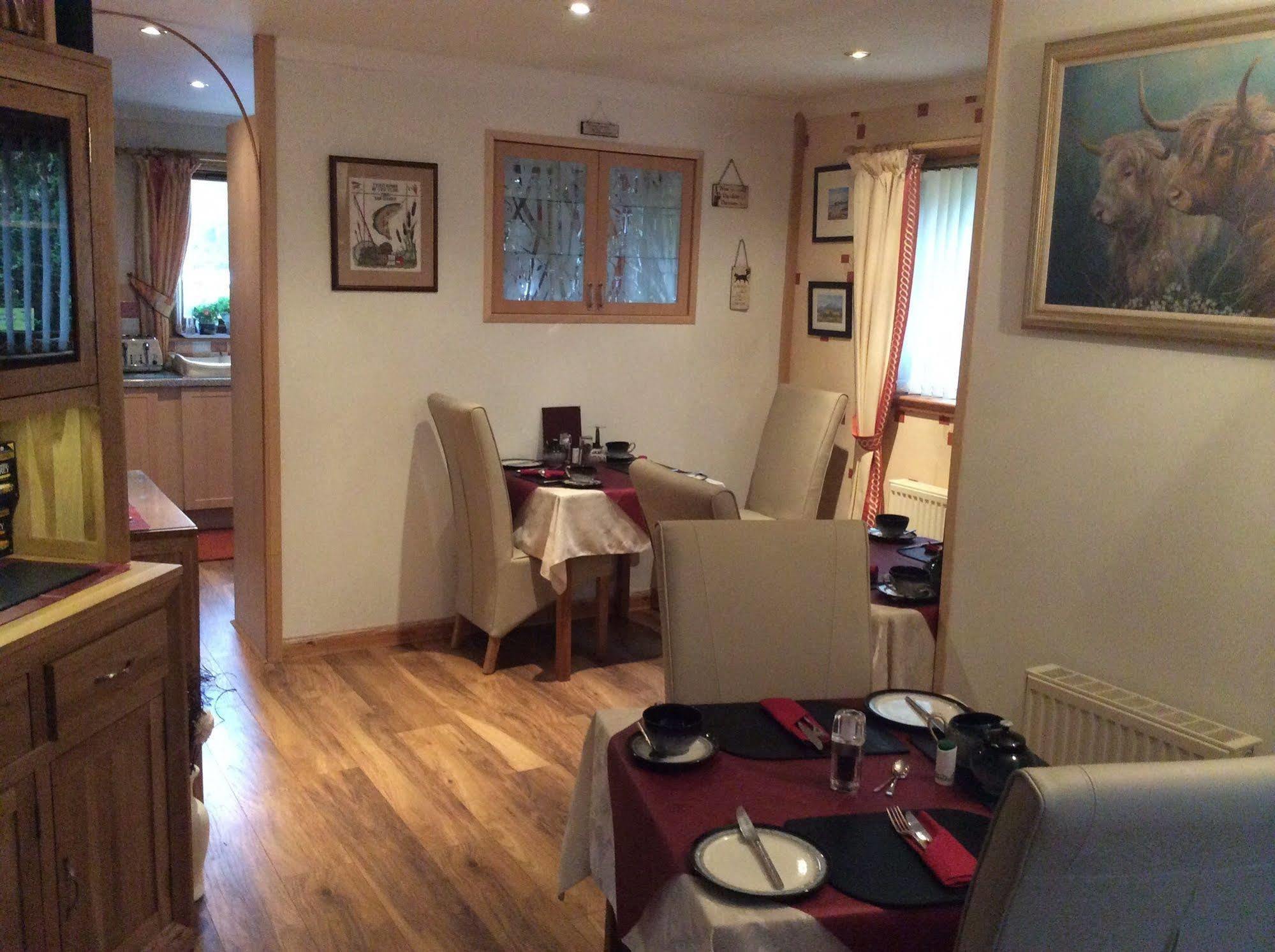 Castleview Bed & Breakfast Dufftown Exterior photo